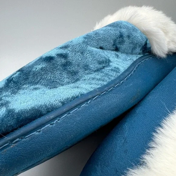 Cozy Blue Velvet Women's Slippers - Picture 5 of 9